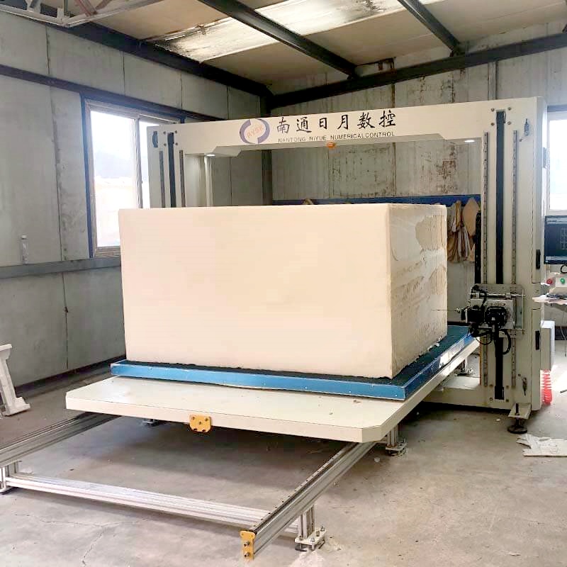 What are the advantages of CNC foam cutting machine